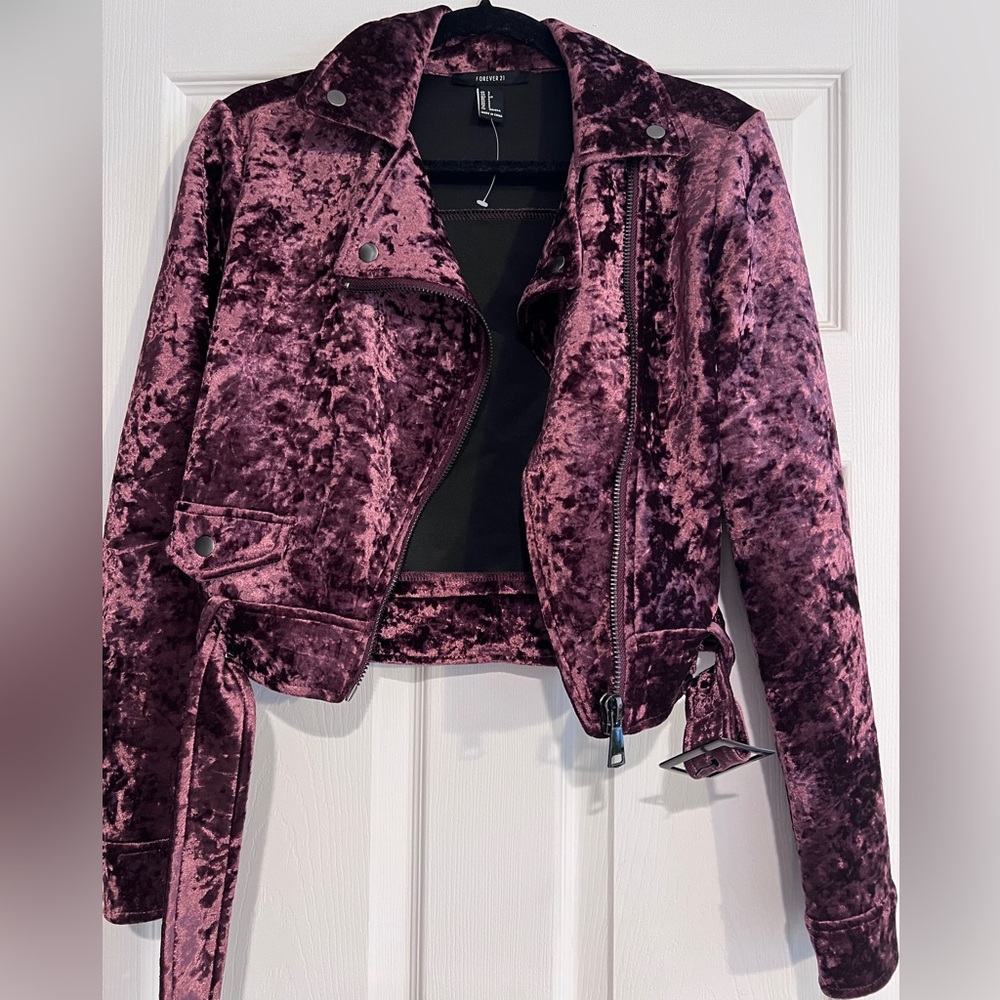 Crushed velvet cropped moto jacket.